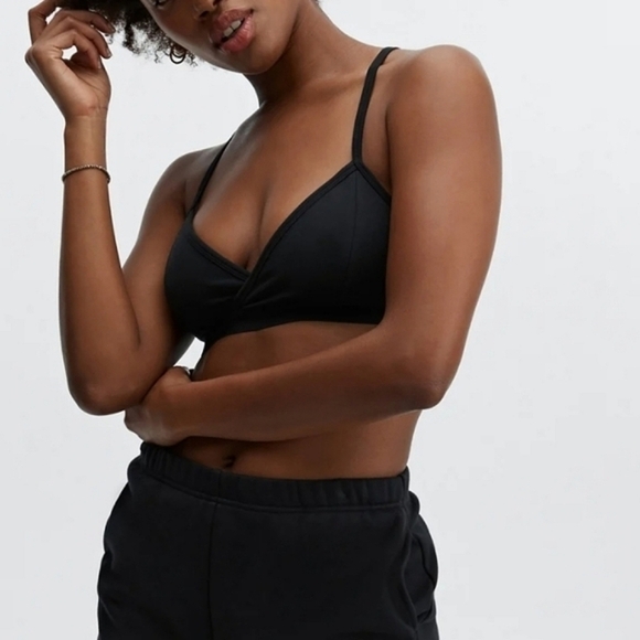 NWT Fabletics Adaline Black Bralette - Picture 3 of 12